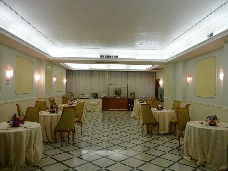 Romulus Hotel