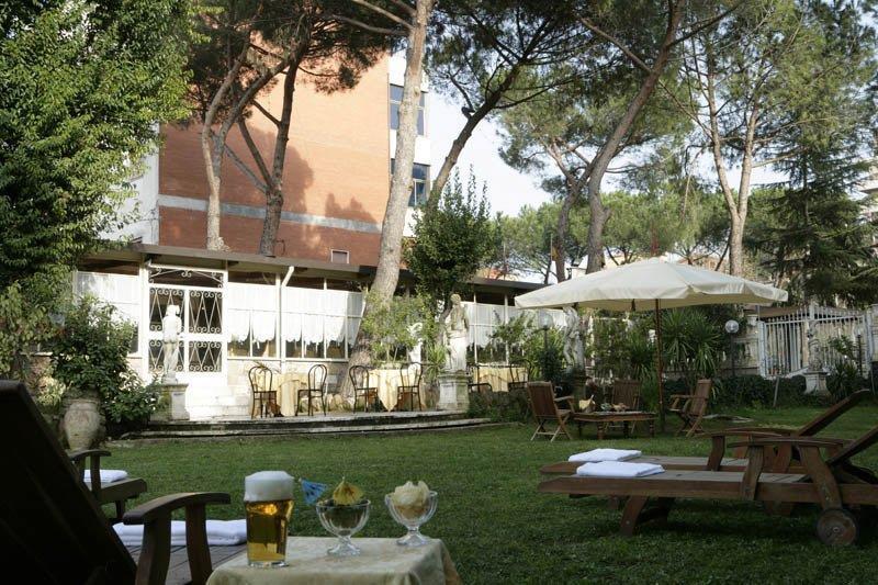 Romulus Hotel 3*